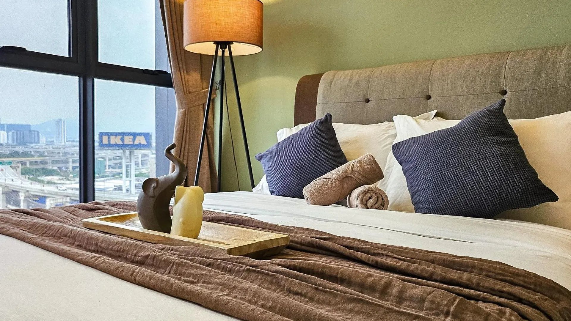 Apartment Modern Designer Suite At Continew, Trx Klcc View, Next To Ikea Kuala Lumpur